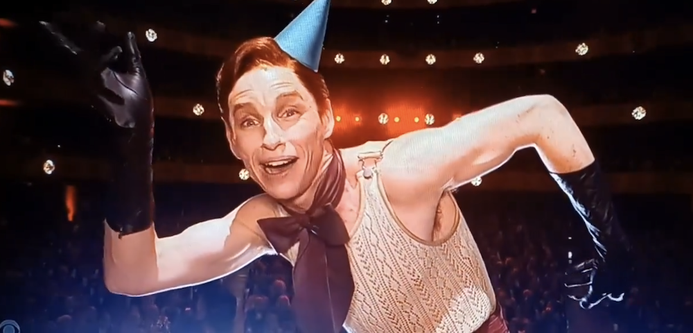 Eddie Redmayne Playing Cabaret’s Emcee At The Tonys Cops Heavy Critique