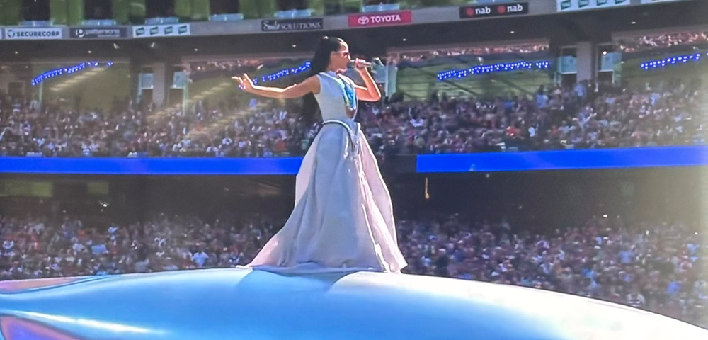 Katy Perry And Her Giant Goon Bags Stun At The AFL Grand Final